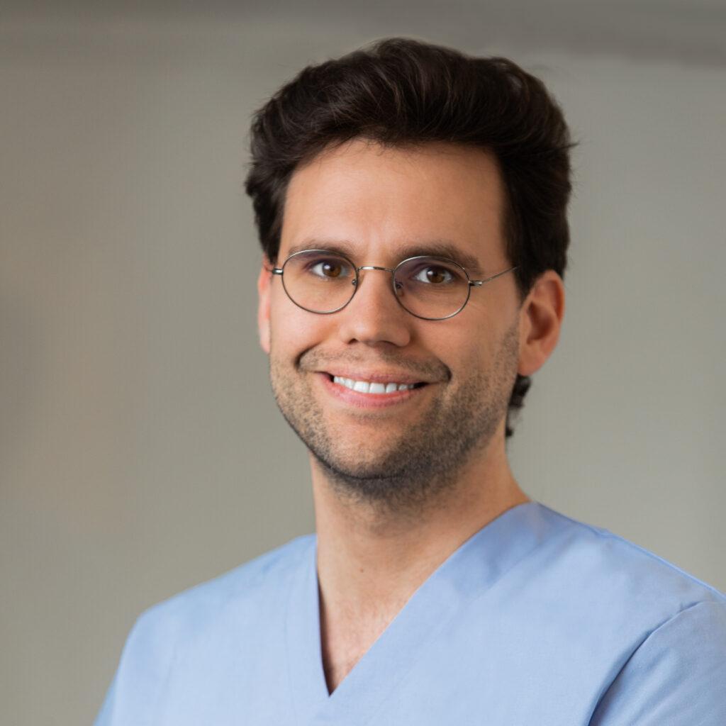 Dr. Alexander Schnöll